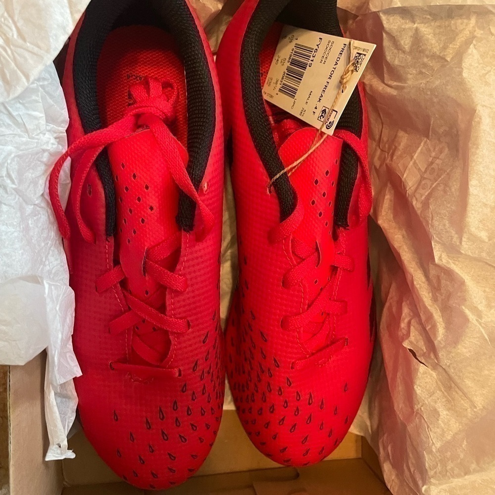 adidas Predator Freak .4 Fxg Soccer Cleats - Picture 9 of 11